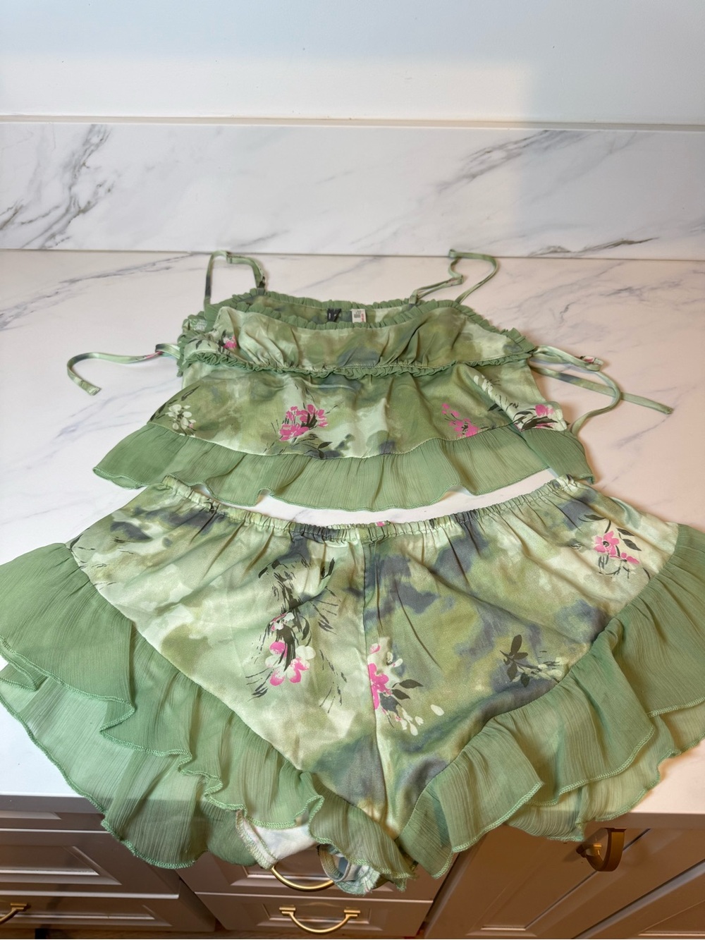 Anthropologie cami and short fairy set - Picture 5 of 9